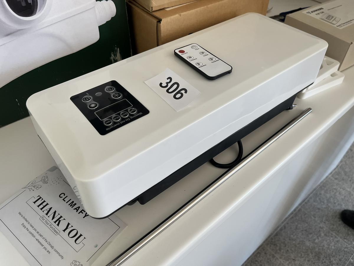 Heizl&uuml;fter f&uuml;r Wand- und Standmontage mit Fernbedienung 1500 W
