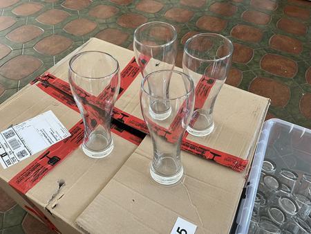 ca. 30 Stk. Biergläser 0,5 neutral ca. 30 Stk. Biergläser 0,5 neutral