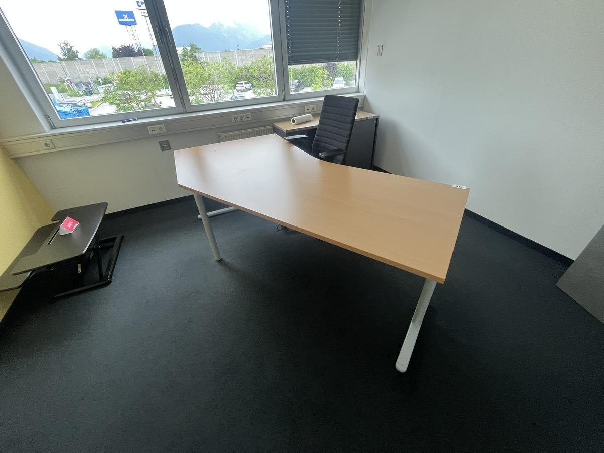 Gewinkelter Schreibtisch 180-200 (80 + 100 cm)