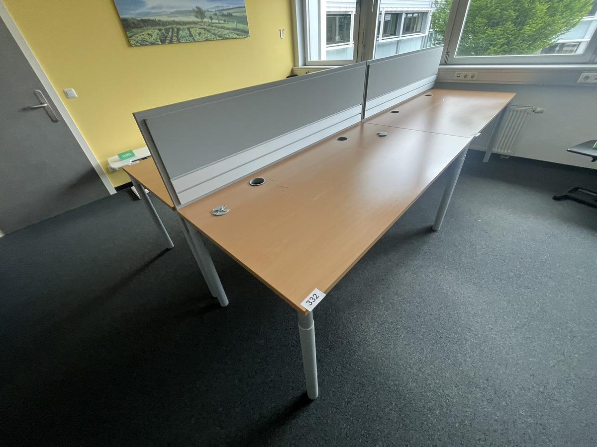 HALI Schreibtisch mit R&uuml;ckwand 160 x 80 cm?d=2026-05-28 19:33:44