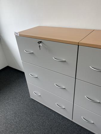 HALI Auszugsladenschrank f�r Register ca. 80 x 110 cm