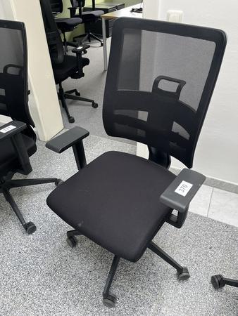 NEUD�RFLER-Viasit Drehstuhl schwarz mit Armlehne