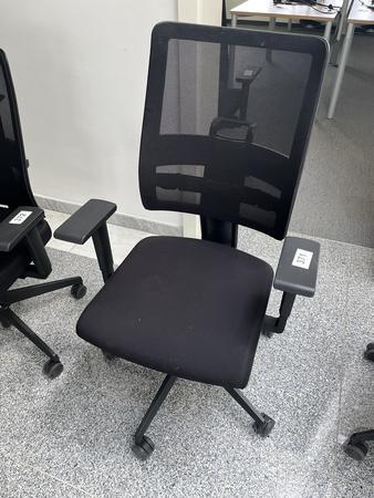 NEUD�RFLER-Viasit Drehstuhl schwarz mit Armlehne