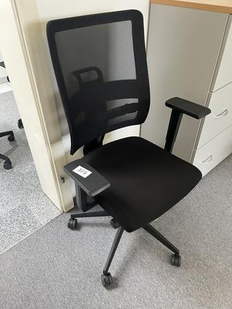 NEUD�RFLER-Viasit Drehstuhl schwarz mit Armlehne
