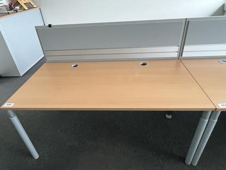 HALI Schreibtisch mit R�ckwand 160 x 80 cm