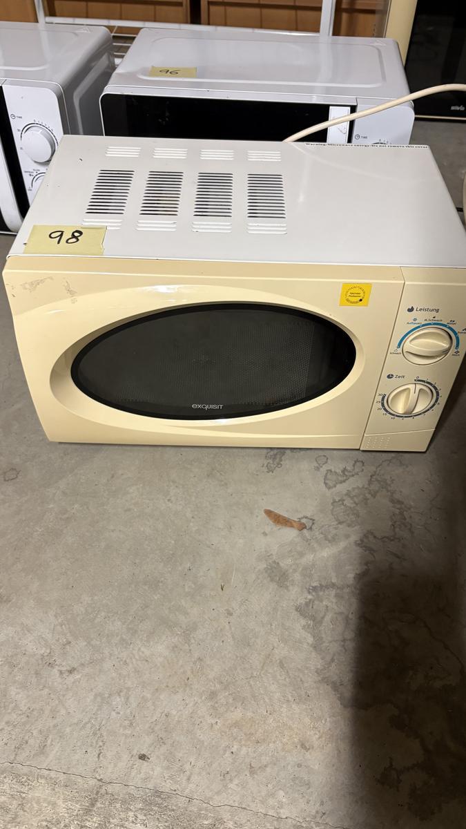 Mikrowelle ca. 45Lx32Bx26Hcm?d=2026-05-28 19:31:24