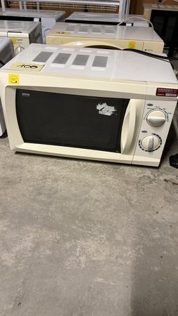 Mikrowelle ca. 45Lx32Bx26Hcm Mikrowelle ca. 45Lx32Bx26Hcm