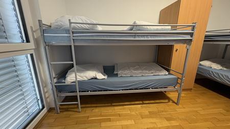 Stockbett, ca. 210Lx96Bx137Hcm, Metallgestell Stockbett, ca. 210Lx96Bx137Hcm, Metallgestell