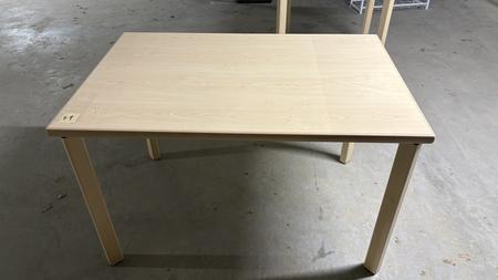Tisch ca. 120Lx80Bx75Hcm, Holz Tisch ca. 120Lx80Bx75Hcm, Holz