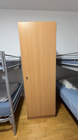 Kleiderschrank ca. 60Lx60Bx180Hcm, Holz Kleiderschrank ca. 60Lx60Bx180Hcm, Holz