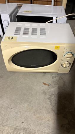 Mikrowelle ca. 45Lx32Bx26Hcm Mikrowelle ca. 45Lx32Bx26Hcm