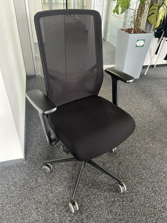 Bürodrehstuhl mit Armlehne Narbutas Bürodrehstuhl mit Armlehne Narbutas