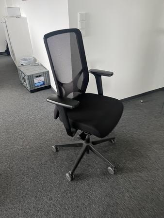Bürodrehstuhl mit Armlehne Narbutas Bürodrehstuhl mit Armlehne Narbutas