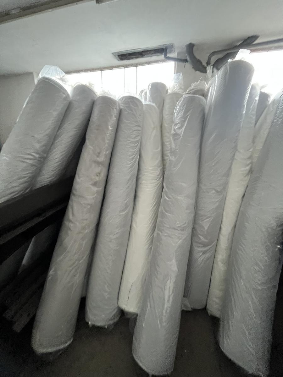 18 Rollen Sembella Bezugsstoff J 538 = 490 lfm mit 235 cm Breite?d=2026-06-10 18:08:12