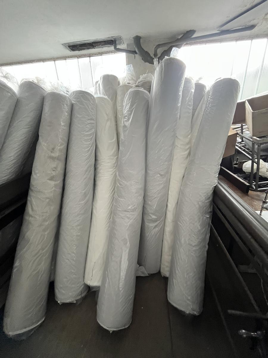 16 Rollen Sembella Bezugsstoff J 429 Solaris = ca.377 lfm mit 225 cm Breite