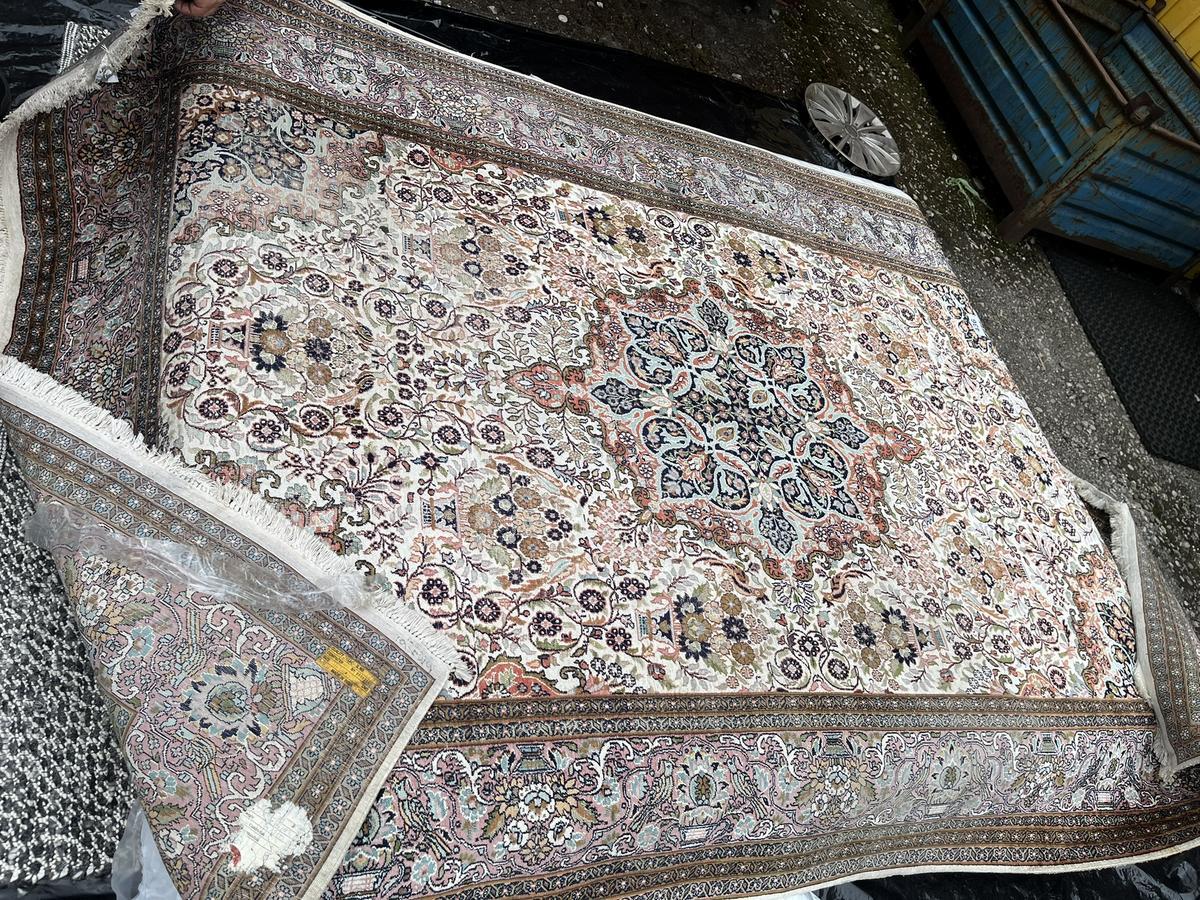 Seidenteppich Ausstellungsst&uuml;ck 270x185 cm