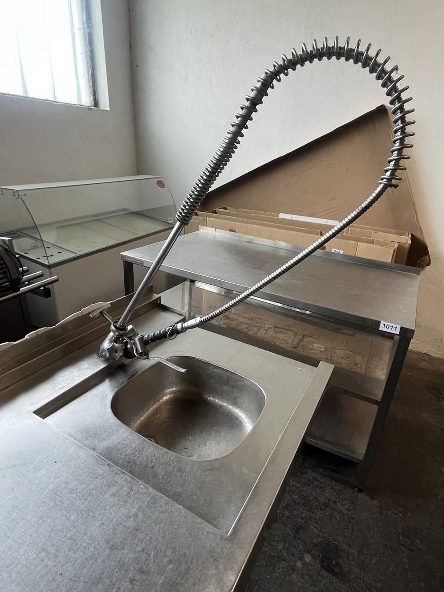 Edelstahlarbeitstisch ca. 150 x 80 x 88 cm?d=2026-06-15 21:09:59