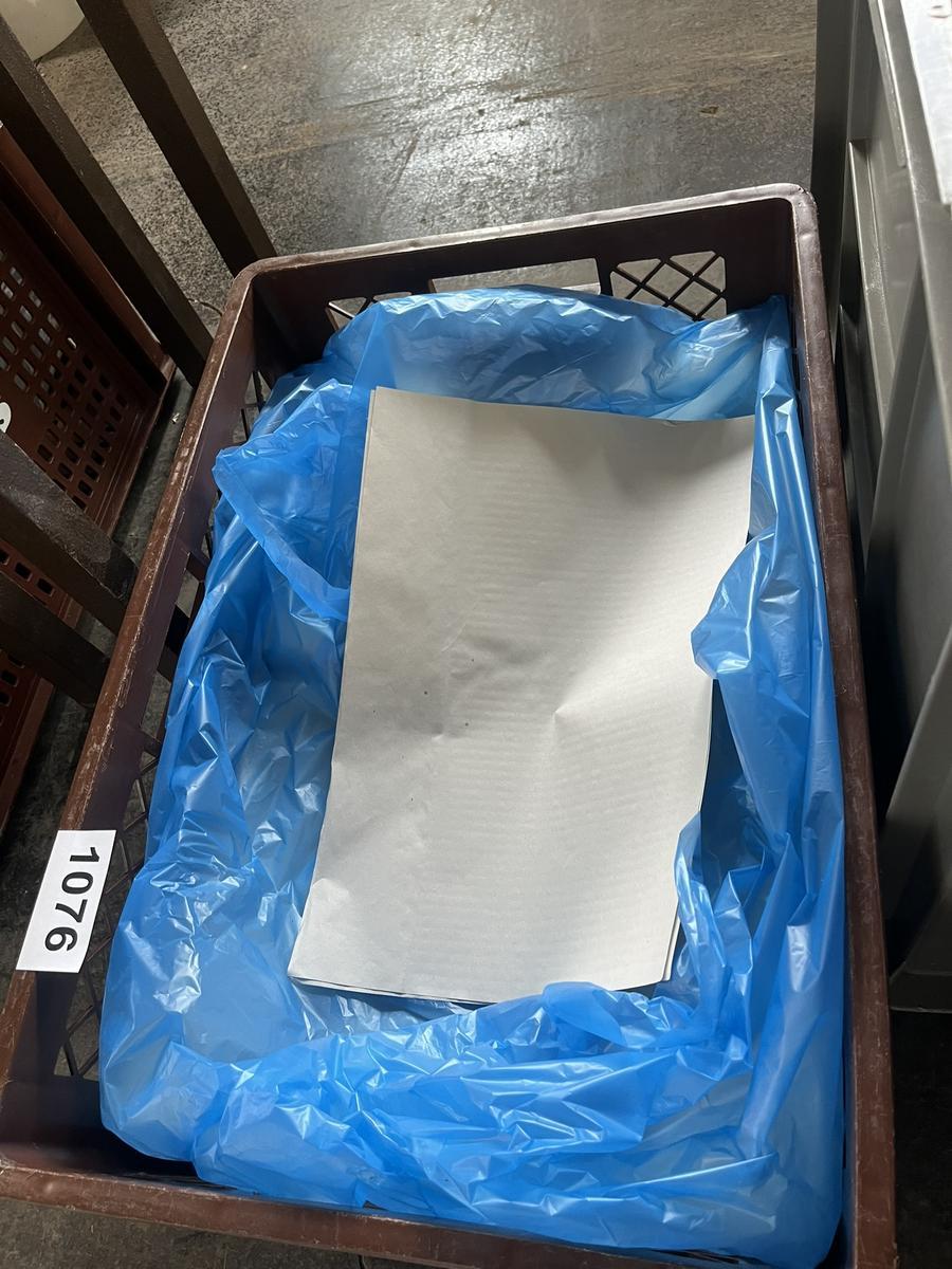 1 Box Unterlagspapier?d=2026-06-15 21:30:39