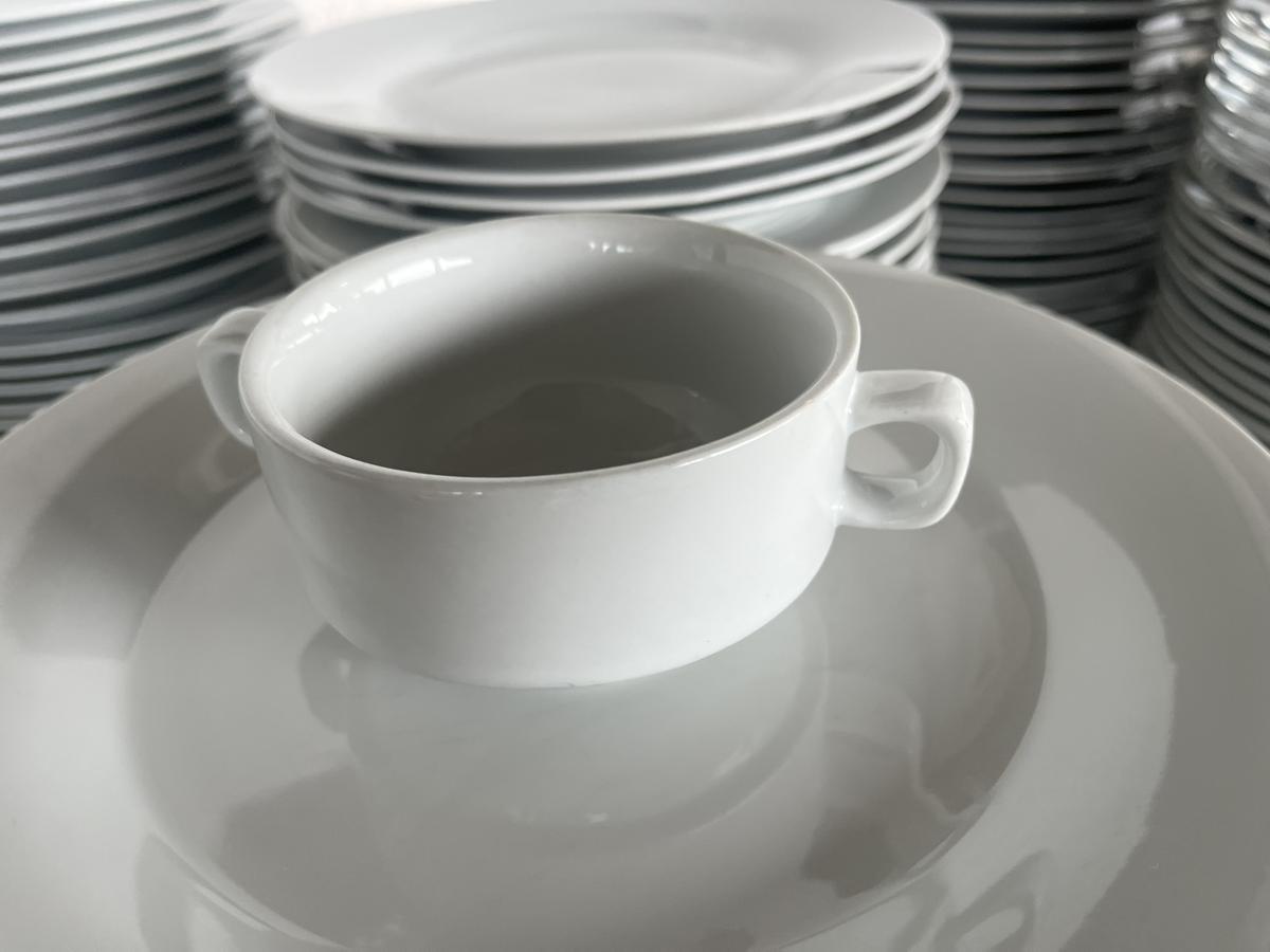 ca.40 Stk.Suppenschalen?d=2026-06-15 22:19:25