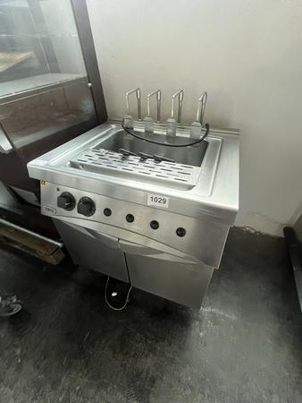 Zanussi Nudelkocher ca. 81 x 73 x 90 cm mit 4 Einsätzen, Elektro, 380 V Zanussi Nudelkocher ca. 81 x 73 x 90 cm mit 4 Einsätzen, Elektro, 380 V