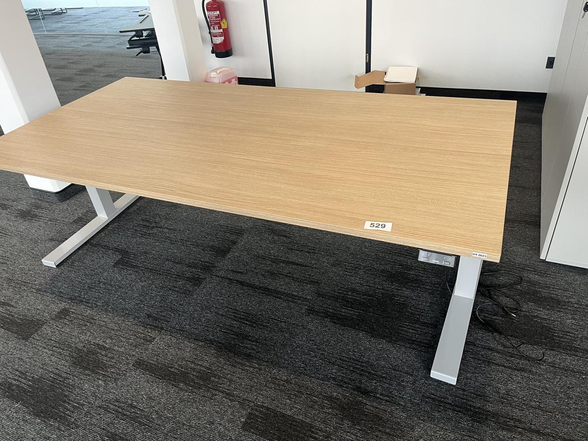 Elektrisch h&ouml;henverstellbarer Schreibtisch 200x100 cm?d=2026-06-16 21:21:04