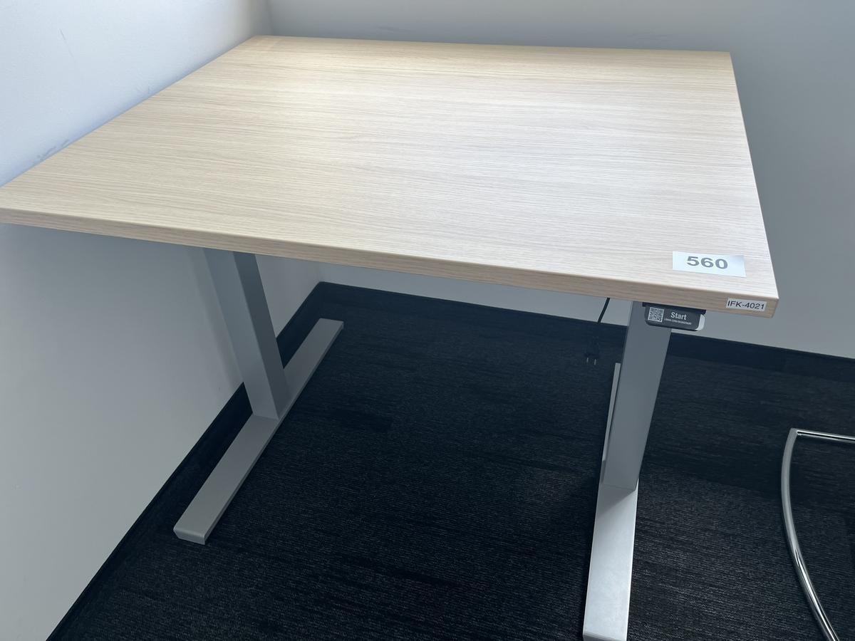 Elektrisch h&ouml;henverstellbarer Schreibtisch 100x80 cm?d=2026-06-16 21:14:16