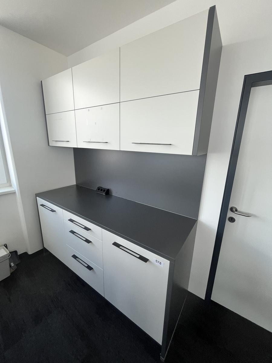 K&uuml;chenblock ohne Elektroger&auml;te mit Oberschrank 186/60/226 cm