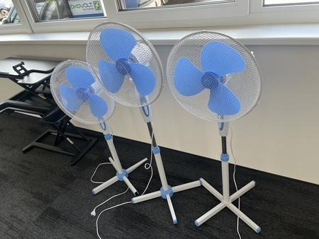 3 Stück Standventilatoren 3 Stück Standventilatoren
