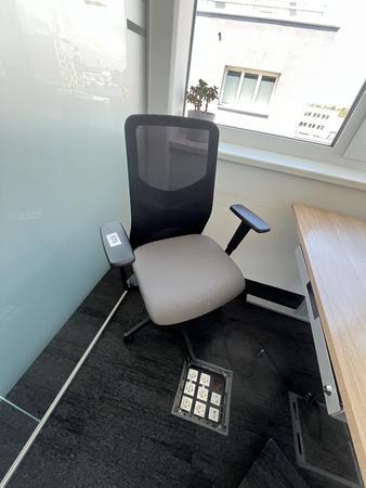 Bürodrehstuhl Narbutas mit Armlehne Bürodrehstuhl Narbutas mit Armlehne