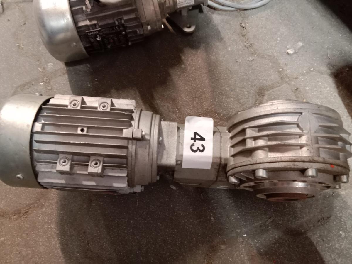 Getriebemotor Typ Lenze 0?d=2026-06-30 21:38:22