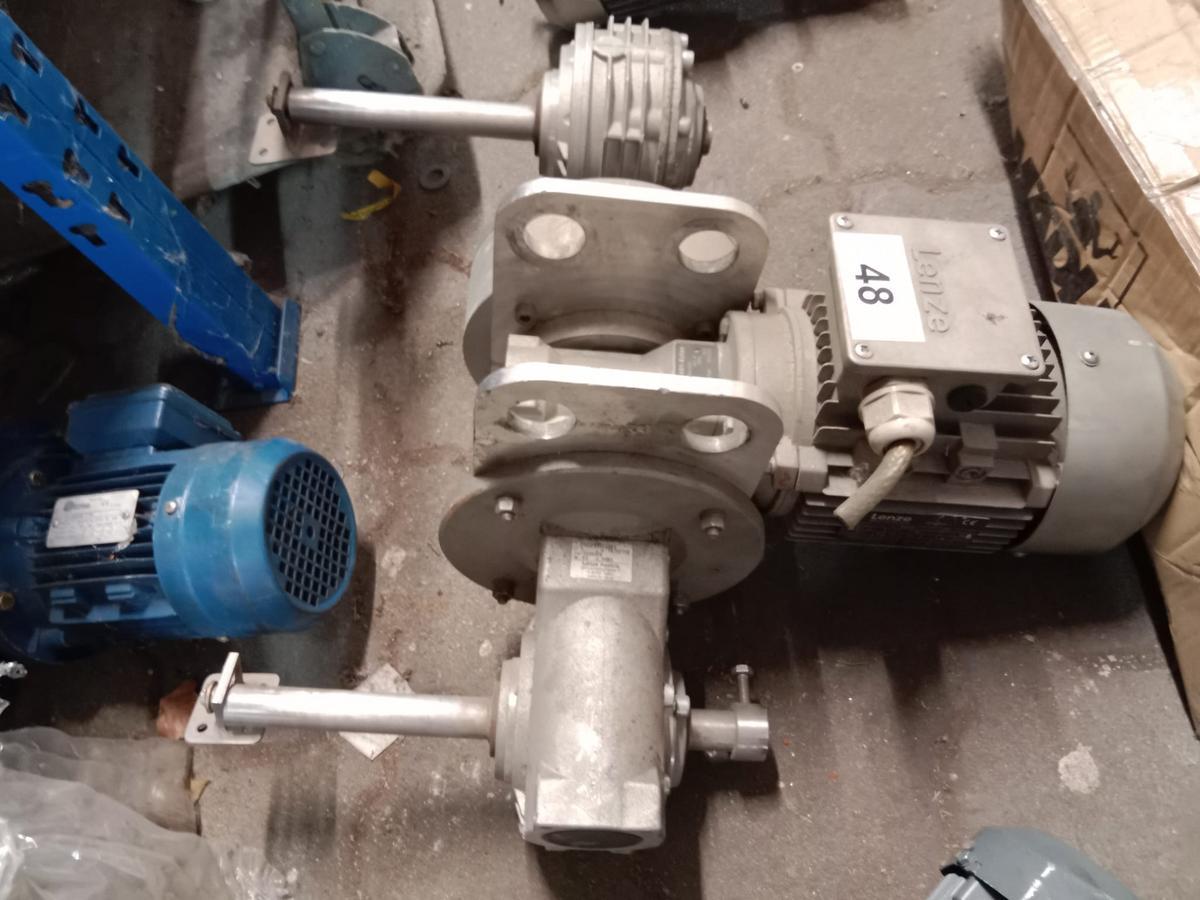 Doppelgetriebemotor Lenze 0?d=2026-06-30 21:39:42