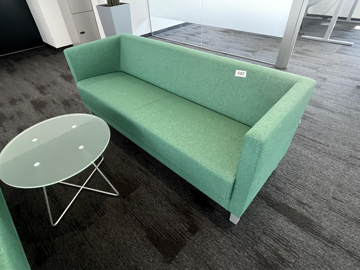2 Sitzsofa jeweils ca. 177/67/65 cm plus Tisch?d=2026-06-23 21:06:35