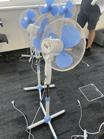 3 Stück Standventilatoren 3 Stück Standventilatoren