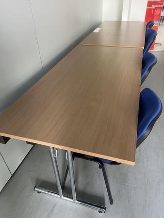 6 Stück Schulungs-,Seminar-,Banketttische160/80 cm klappbar mit Stromleiste unten 6 Stück Schulungs-,Seminar-,Banketttische160/80 cm klappbar mit Stromleiste unten
