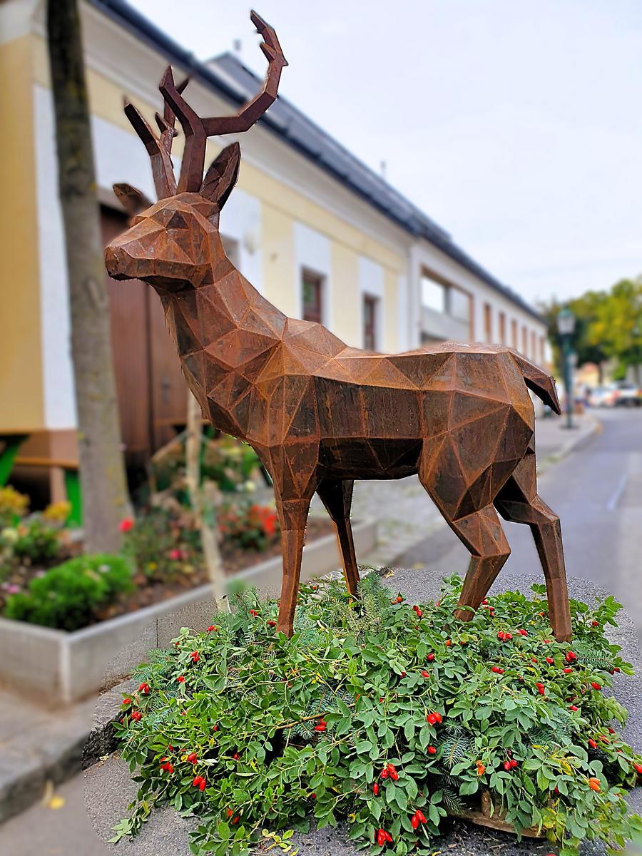 Hirsch Skulptur aus Cortenstahl, handgefertigt, ca. 45kg, Abmessung rund L 130 / B 100 / H 200 cm, Wandst&auml;rke 1.5mm?d=2026-06-26 13:00:53