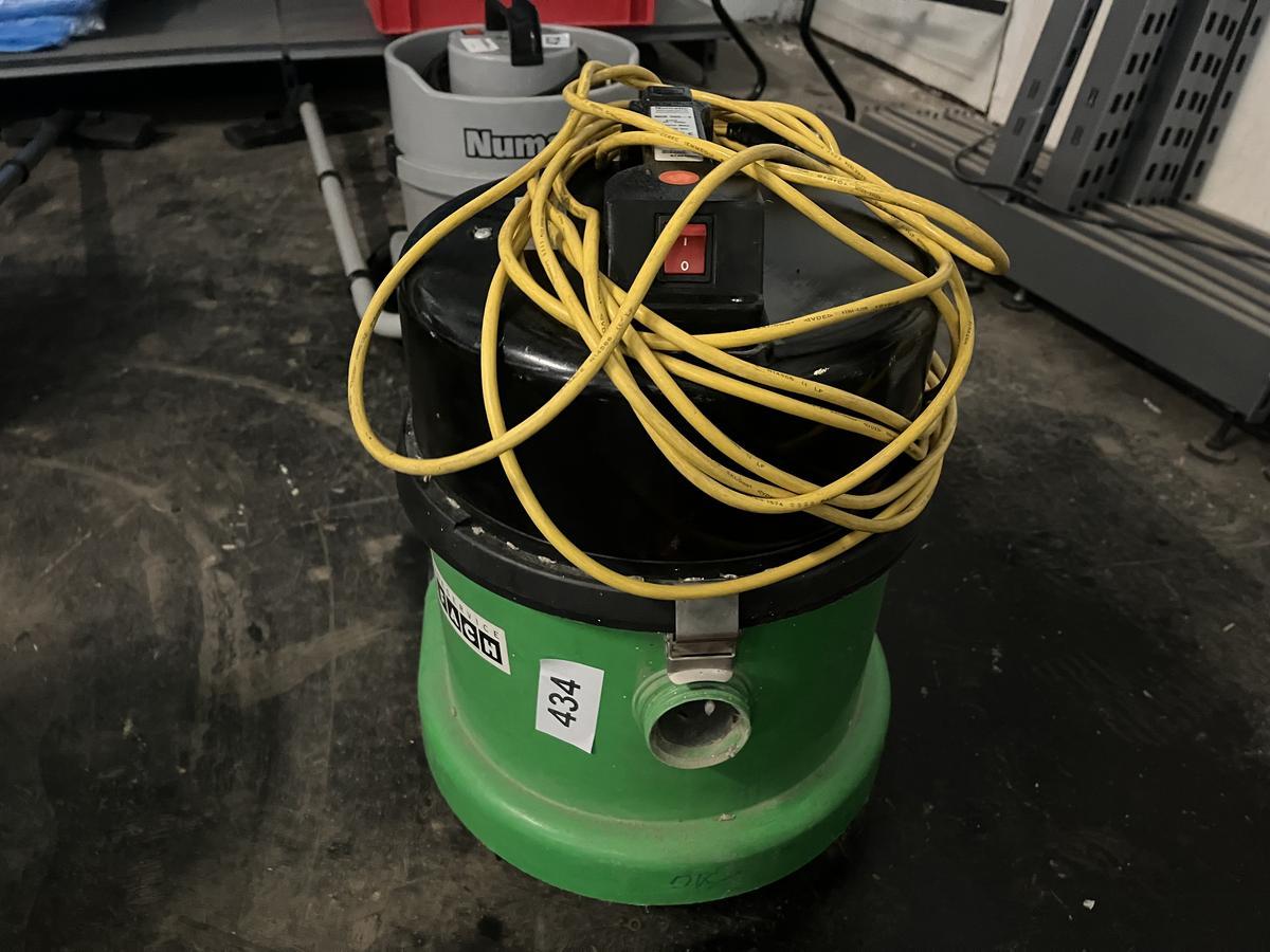 Gewerbestaubsauger Fab. Numatic NQS 360