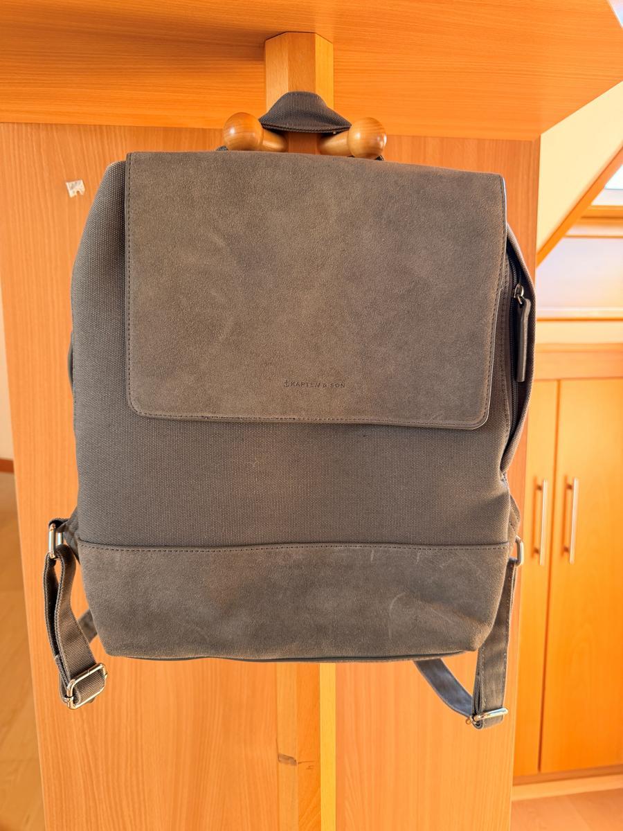 Rucksack Grau - Marke: Kapten & Son?d=2026-07-01 19:32:30