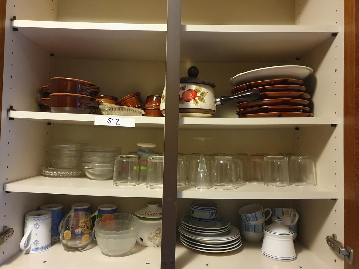 Inhalt diverser Regale lt. Fotos
