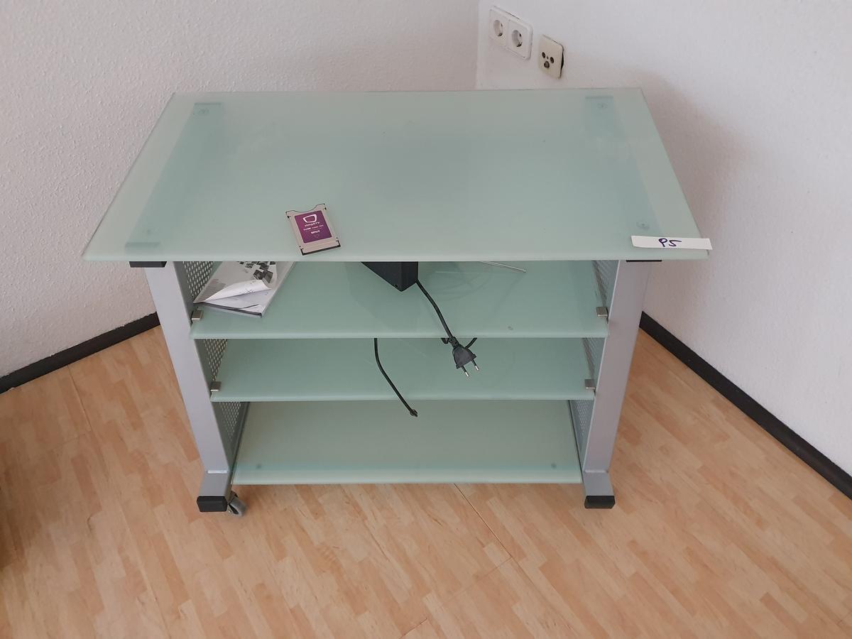 Fernsehtisch ca. 86 x 61 x 50 cm mit Inhalt?d=2026-07-03 21:24:39