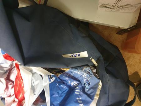 Tasche mit Inhalt Tasche mit Inhalt