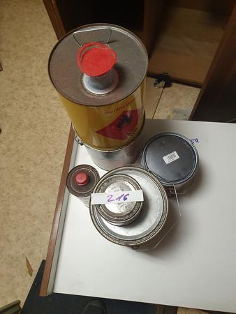 Lacke und Verdünnung Lacke und Verdünnung