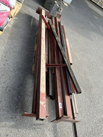 Posten Metallprofile Formrohre ca. 260 cm - kpl.Palette Posten Metallprofile Formrohre ca. 260 cm - kpl.Palette