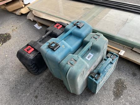 4 Stück leere Werkzeugkoffer für Handmaschinen 4 Stück leere Werkzeugkoffer für Handmaschinen