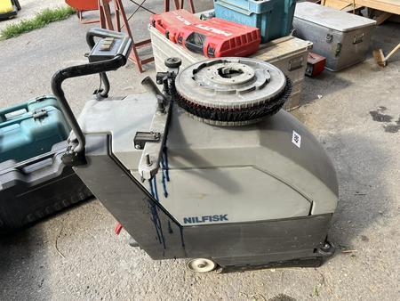NILFISK BA 430 Bodenreingungsautomat NILFISK BA 430 Bodenreingungsautomat