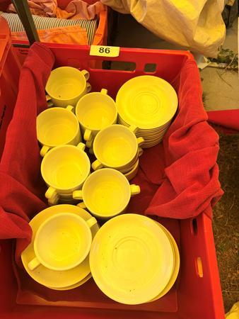 ca. 39 Stk Suppentassen inkl. Untertassen
