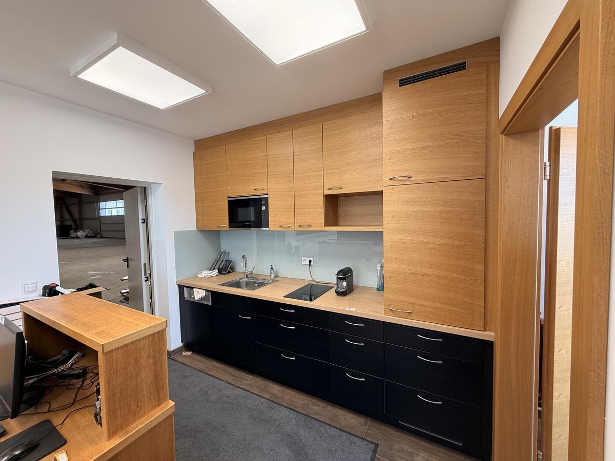 K&uuml;chenzeile ca. 280 cm mit Einbauschrank LIEBHERR?d=2026-07-17 19:58:12