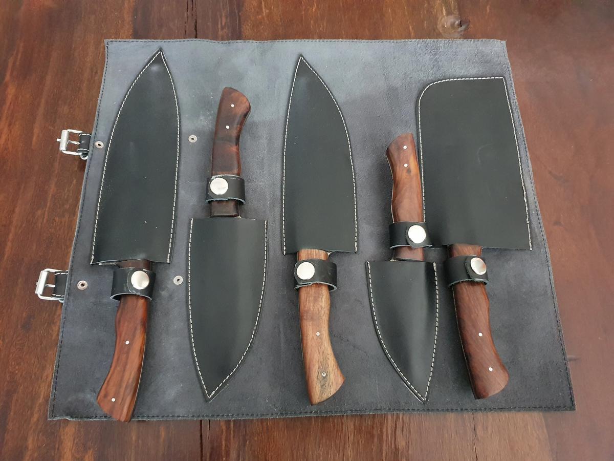 Kochset mit 5 Damast-Messer und schwarzer Lederrolle