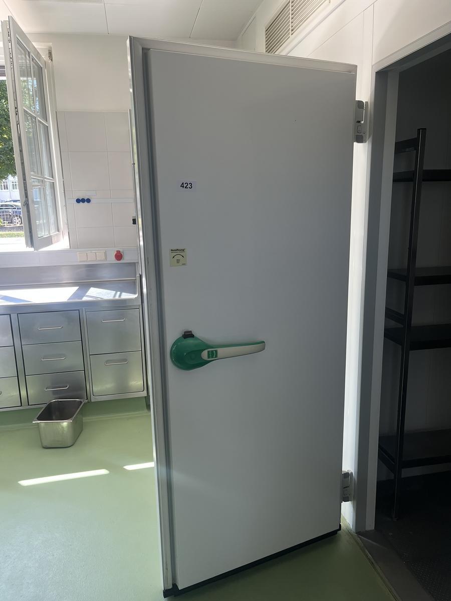 K&uuml;hlhaust&uuml;re mit Schraubbeschlag ca. 800/2000/100 mm VIESSMANN?d=2026-07-27 16:10:11
