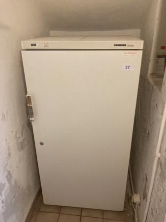 Liebherr Profiline Frischkühlschrank, Typ UKS 5000, Brutto 491 L Maße: 75 x 70 x 152 cm Liebherr Profiline Frischkühlschrank, Typ UKS 5000, Brutto 491 L Maße: 75 x 70 x 152 cm