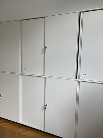 2 Stk. Bene Aktenschrank-Kombination Ober-,Unterteil ca.120x115 cm 2 Stk. Bene Aktenschrank-Kombination Ober-,Unterteil ca.120x115 cm